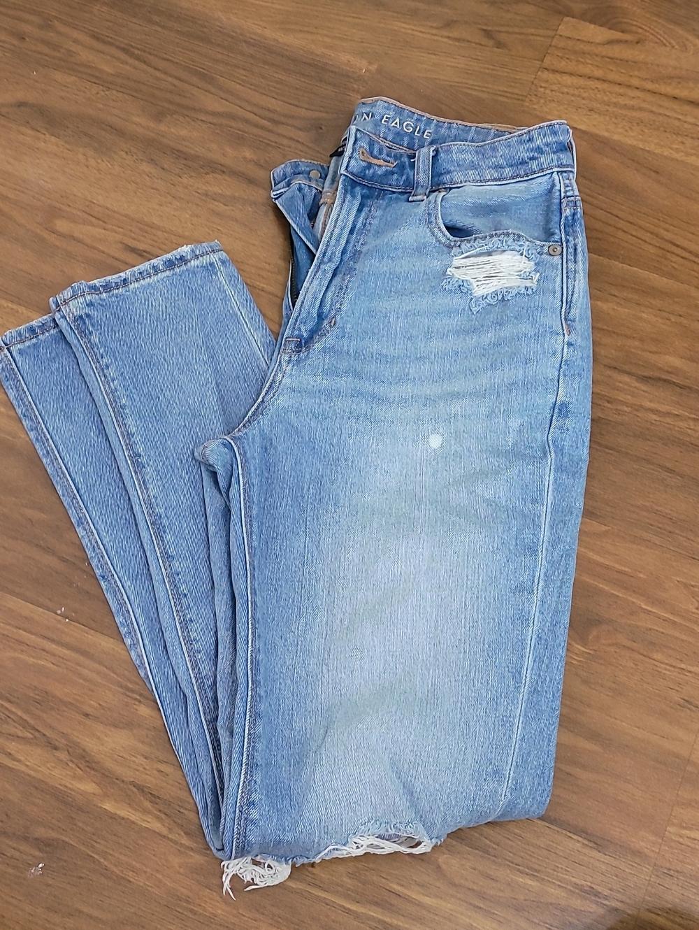 American Eagle Outfitters Light Blue Distressed Straight Jeans